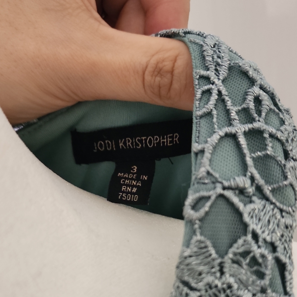 Jodi Kristopher Teal Lace Dress - Picture 2 of 11